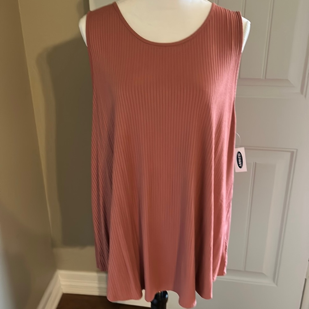 NWT Old Navy tank top - Size XXL